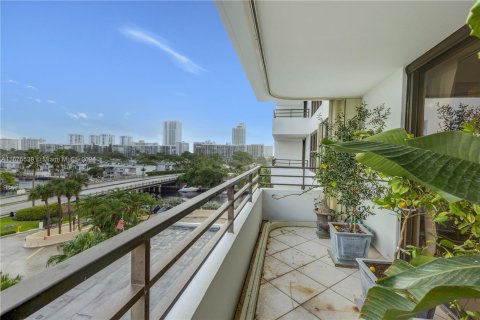 Copropriété à vendre à Hallandale Beach, Floride: 1 chambre, 88.26 m2 № 1399805 - photo 4