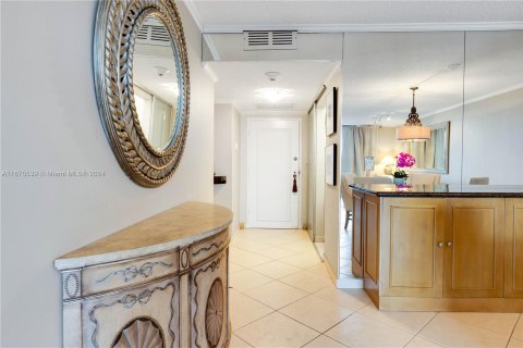 Copropriété à vendre à Hallandale Beach, Floride: 1 chambre, 88.26 m2 № 1399805 - photo 8