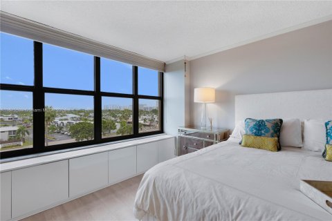 Condominio en venta en Hallandale Beach, Florida, 1 dormitorio, 88.26 m2 № 1399805 - foto 23