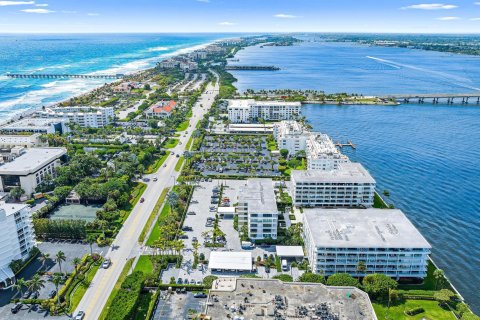 Condo in Palm Beach, Florida, 2 bedrooms  № 1068155 - photo 3