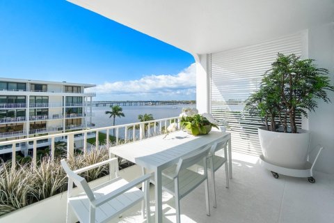 Condo in Palm Beach, Florida, 2 bedrooms  № 1068155 - photo 16