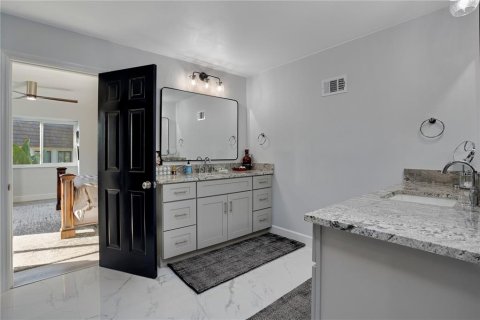 Condo in Orlando, Florida, 3 bedrooms  № 1025439 - photo 21