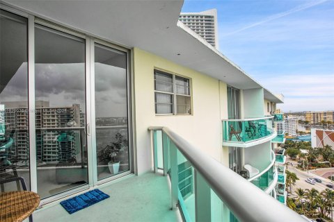 Copropriété à vendre à Hollywood, Floride: 1 chambre, 73.3 m2 № 1270760 - photo 10