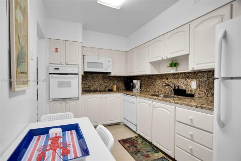 Condominio en venta en Hollywood, Florida, 1 dormitorio, 73.3 m2 № 1270760 - foto 14