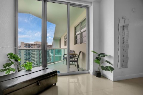 Copropriété à vendre à Hollywood, Floride: 1 chambre, 73.3 m2 № 1270760 - photo 6