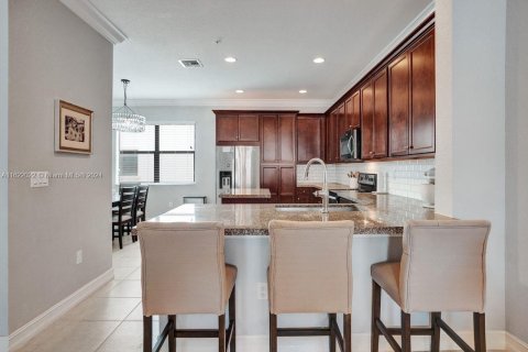 Adosado en venta en Pembroke Pines, Florida, 3 dormitorios, 188.87 m2 № 1270764 - foto 14