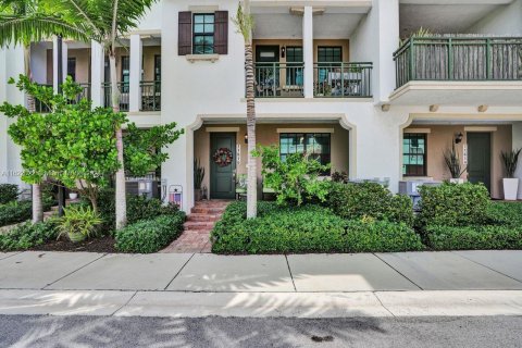 Touwnhouse à vendre à Pembroke Pines, Floride: 3 chambres, 188.87 m2 № 1270764 - photo 1