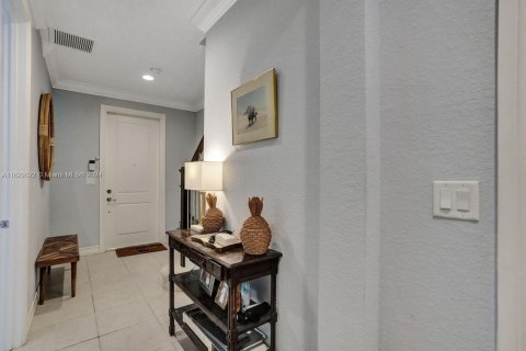 Adosado en venta en Pembroke Pines, Florida, 3 dormitorios, 188.87 m2 № 1270764 - foto 5