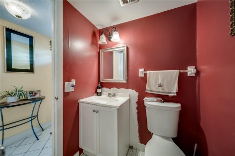 Condo in Margate, Florida, 1 bedroom  № 1020039 - photo 21