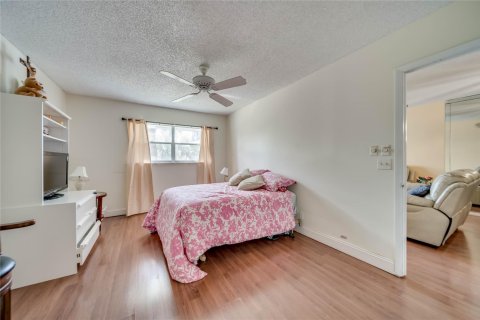 Condo in Margate, Florida, 1 bedroom  № 1020039 - photo 26