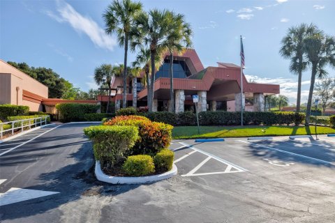 Condo in Margate, Florida, 1 bedroom  № 1020039 - photo 24