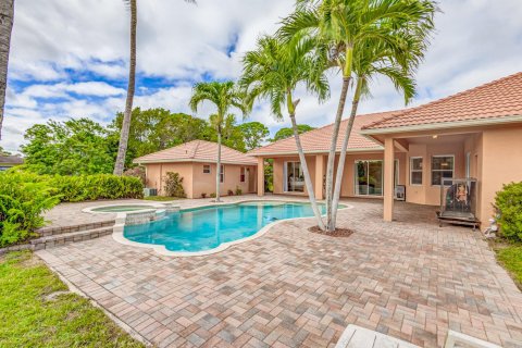 Villa ou maison à vendre à Palm Beach Gardens, Floride: 4 chambres, 294.96 m2 № 1019993 - photo 10