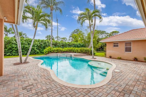 Villa ou maison à vendre à Palm Beach Gardens, Floride: 4 chambres, 294.96 m2 № 1019993 - photo 16