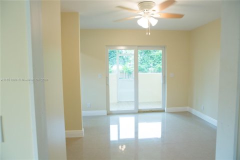 Casa en alquiler en Hollywood, Florida, 3 dormitorios, 133.31 m2 № 1345546 - foto 4