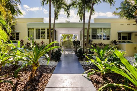 Copropriété à vendre à Miami Beach, Floride: 2 chambres, 77.39 m2 № 1345663 - photo 14