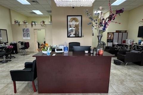 Commercial property in Orlando, Florida № 1424330 - photo 1