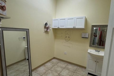 Propiedad comercial en venta en Orlando, Florida № 1424330 - foto 8