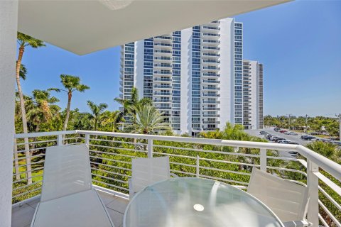 Condo in Fort Lauderdale, Florida, 2 bedrooms  № 1171343 - photo 29