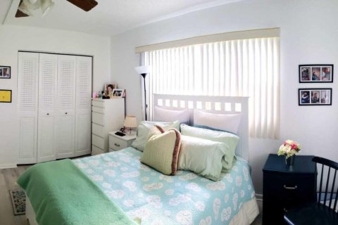 Condo in Deerfield Beach, Florida, 2 bedrooms  № 1100016 - photo 28