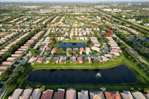 House in Delray Beach, Florida 3 bedrooms, 181.25 sq.m. № 1100109 - photo 14