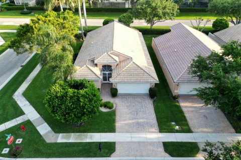 House in Delray Beach, Florida 3 bedrooms, 181.25 sq.m. № 1100109 - photo 10