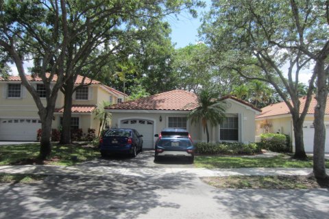 House in Weston, Florida 4 bedrooms, 146.04 sq.m. № 1226759 - photo 17