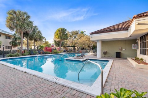 Copropriété à vendre à Fort Lauderdale, Floride: 2 chambres, 79.71 m2 № 1226681 - photo 3