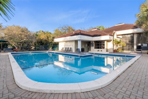 Copropriété à vendre à Fort Lauderdale, Floride: 2 chambres, 79.71 m2 № 1226681 - photo 2