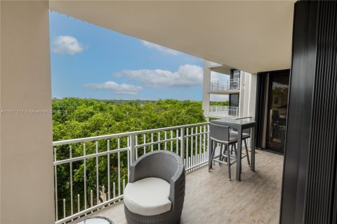 Condominio en venta en Miami, Florida, 2 dormitorios, 121.89 m2 № 1398414 - foto 16