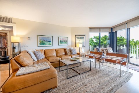 Condominio en venta en Miami, Florida, 2 dormitorios, 121.89 m2 № 1398414 - foto 3