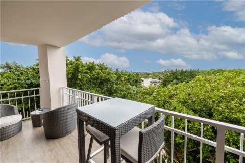 Condominio en venta en Miami, Florida, 2 dormitorios, 121.89 m2 № 1398414 - foto 15