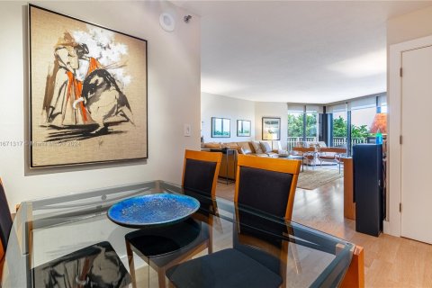 Condominio en venta en Miami, Florida, 2 dormitorios, 121.89 m2 № 1398414 - foto 6