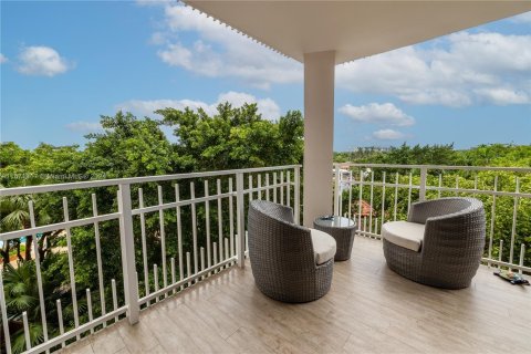 Condominio en venta en Miami, Florida, 2 dormitorios, 121.89 m2 № 1398414 - foto 18