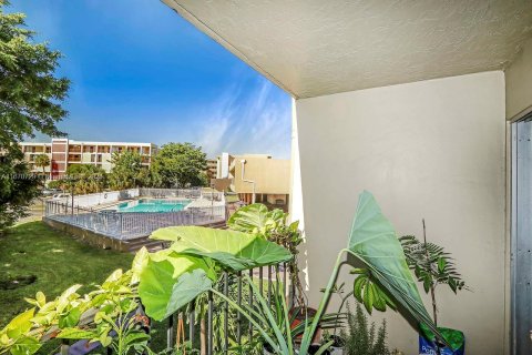 Condominio en venta en Miami, Florida, 1 dormitorio, 72.09 m2 № 1398412 - foto 15