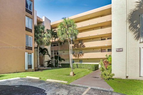 Condominio en venta en Miami, Florida, 1 dormitorio, 72.09 m2 № 1398412 - foto 1