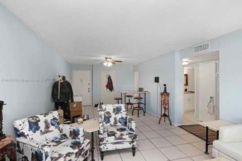 Copropriété à vendre à Miami, Floride: 1 chambre, 72.09 m2 № 1398412 - photo 7