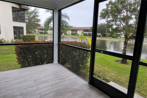 Купить коммерческую недвижимость в Нейплс, Флорида № 1049471 - фото 21