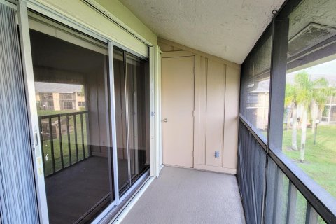 Condo in Stuart, Florida, 2 bedrooms  № 1065700 - photo 18