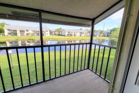 Condo in Stuart, Florida, 2 bedrooms  № 1065700 - photo 16