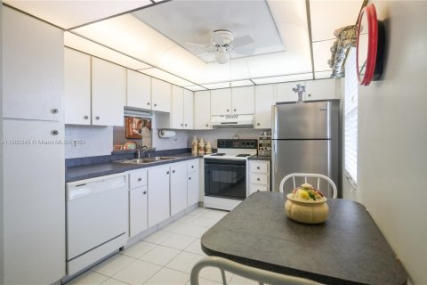 Condominio en venta en Dania Beach, Florida, 2 dormitorios, 110.55 m2 № 1095953 - foto 4