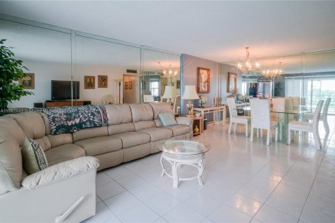 Condominio en venta en Dania Beach, Florida, 2 dormitorios, 110.55 m2 № 1095953 - foto 13