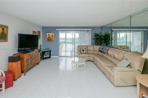 Condominio en venta en Dania Beach, Florida, 2 dormitorios, 110.55 m2 № 1095953 - foto 9