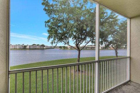 Condo in Tamarac, Florida, 2 bedrooms  № 1020132 - photo 15