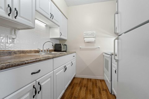 Copropriété à vendre à Hallandale Beach, Floride: 1 chambre, 58.06 m2 № 1037970 - photo 29