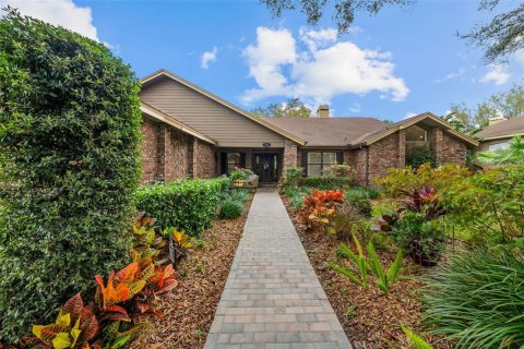 Villa ou maison à vendre à Brandon, Floride: 4 chambres, 279.54 m2 № 1041512 - photo 1