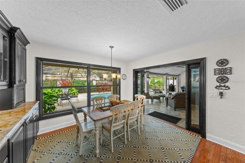 Villa ou maison à vendre à Brandon, Floride: 4 chambres, 279.54 m2 № 1041512 - photo 16