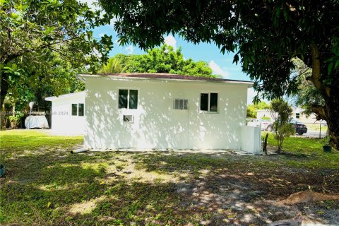 House in Miami, Florida 3 bedrooms, 89.28 sq.m. № 1375029 - photo 4