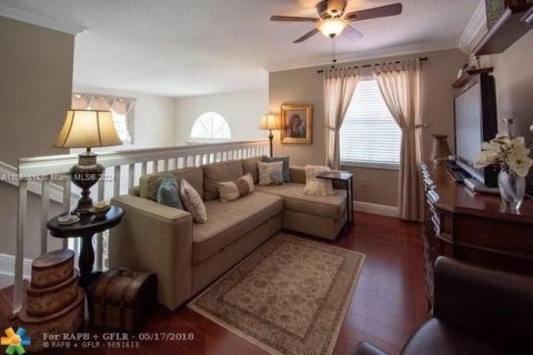 Casa en venta en Sunrise, Florida, 5 dormitorios, 242.01 m2 № 1375027 - foto 6