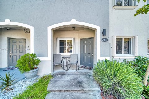 Townhouse in Homestead, Florida 3 bedrooms, 140.19 sq.m. № 1375026 - photo 1