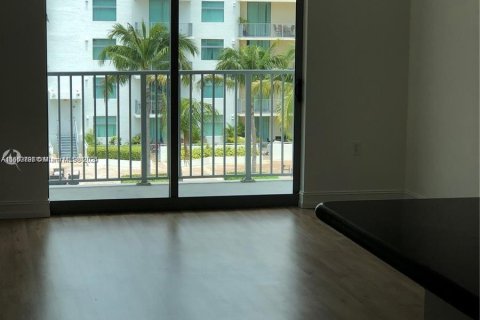 Condominio en venta en Hollywood, Florida, 1 dormitorio, 75.25 m2 № 1375028 - foto 17